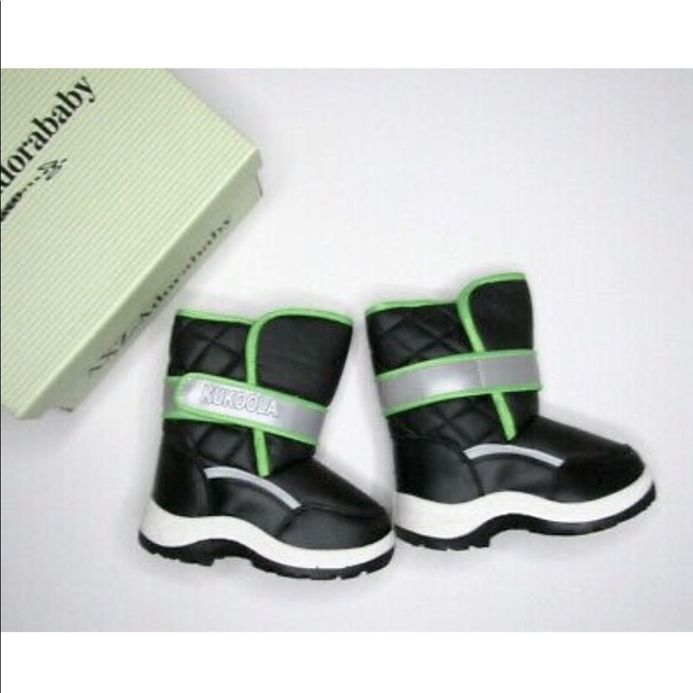 NWT Adorababy Kukoola Black Reflective Waterproof Snow Boots Size 7 Neon Green